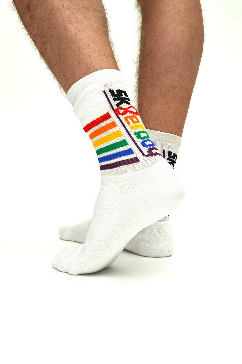 sk8erboy pride socken rainbow flag lgbtq+ socken in detailansicht